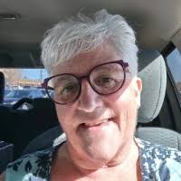 60+ perfiles de «Daigle»