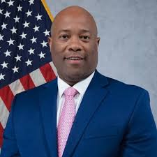 My deepest condolences to the family of Officer Horan. 😔