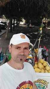 Limonata a Cosce Aperte: Un Delizioso Drink Siciliano