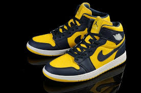 Blue Maize Jordans U Of M Go Blue Air Jordans Nike Air Jordan Shoes Air Jordan Shoes