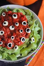 10 Spooky Clever Foods For Halloween Recipe Roundup Menu Halloween Idee Repas Halloween Diner Pour Halloween