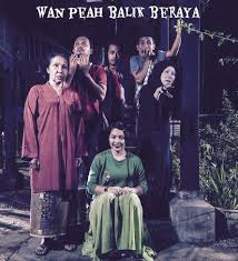 They said wan peah use black magic and he was warned not to leave the house immediately. Misteri Wan Peah