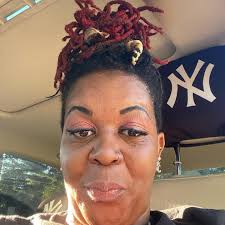 Katherine Snowden's Instagram, Twitter & Facebook