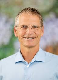 Kimiko Smith's Instagram, Twitter & Facebook