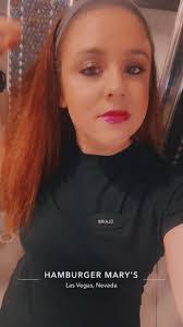 Mary Hash's Instagram, Twitter & Facebook