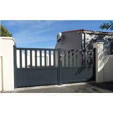 Prix design conseils c'est comme ça chez leportailalu !! Portail Alu Balestra Pour Une Entree Traditionnellement Moderne Outdoorin