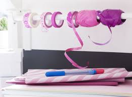 Indret Dit Kontor Med Lige Det Du Skal Bruge Her Er Brugt Tape Og Framstalla Gaveband Fra Ikea Http Www Ikea Com Dk Da Catalog Categories Ikea Tapet Pink