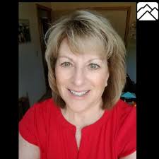 Linda Kuch's Instagram, Twitter & Facebook