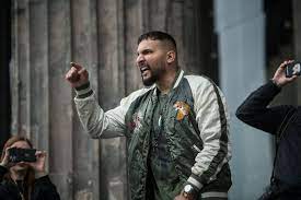 Attila hildmann wurde am 22. Zur Gefahrenabwehr Hausdurchsuchung Bei Attila Hildmann Promiflash De