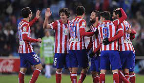 To celebrate, ria is launching a spot featuring our players lemar, luis suárez. So Spielt Atletico Madrid