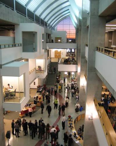 مكتبة CSUMB