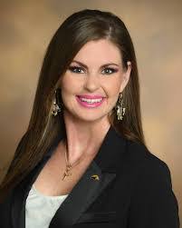 Mary Maner's Instagram, Twitter & Facebook