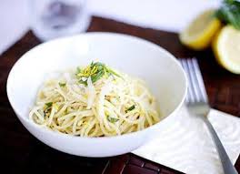 Giada S Lazy Lemon Spaghetti Recipe Purewow Pasta Giada Recipes Lemon Spaghetti Spaghetti Recipes