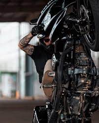 Deathgripmotorco Eyes On The Prize For Wheelie Wednesday Deathgripmotorco Ridetilldead Harleywheelies Streetbob Dyna Clubst Club Style Dyna Street Bob