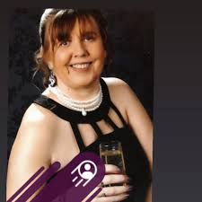 Our 2025 Rose of Tralee Katelyn Cummins at the Tralee Rose Garden! 🌹