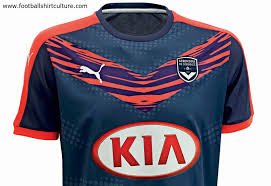 .conjunto del girondins de bordeaux, equipo francés de la ligue 1. Girondins De Bordeaux 15 16 Puma Third Football Shirt 15 16 Kits Football Shirt Blog Soccer Shirts Football Shirts Sportswear Fashion