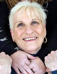 Cheryl Hough's Instagram, Twitter & Facebook