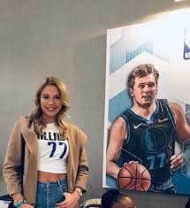 Luka doncic with anamaria goltes. Nba The Model Girlfriend Of Luka Doncic Is Conquering The United States The Young Model Ana Maria Goltes Girlfriend Of Marca English