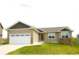 6519 Dakota Dr West Des Moines Ia Property Details Search Iowa Real Estate Ranch House Home Real Estate