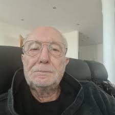 Born in the Royal Free Liverpool Road, but always lived in and around  Queen's Crescent St Pancras/Camden. I went to Carlton Primary School and  Sir William Collins Secondary School. I currently do