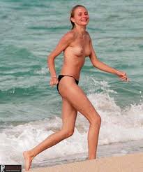 Top 40: Cameron Diaz Nude & Sexy Tits Pictures (2025)