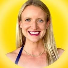 Janine Mackey's Instagram, Twitter & Facebook