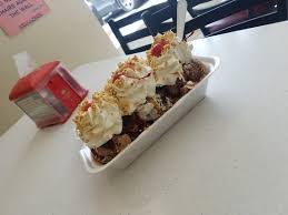 Hello guys, after a long period of lockdown, i had a chance to treat my taste buds with some best icecreams at oasis ice parlor in trivandrum. The Front Of The Sweet Oasis Ice Cream Parlor Picture Of The Sweet Oasis Norridge Tripadvisor