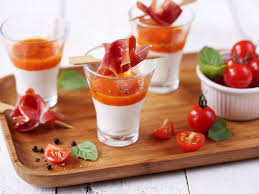 Recette De Verrine De Brebis A La Menthe Gaspacho Et Brochette De Jambon Cru Recette Gaspacho Jambon Cru Recette Entree Froide