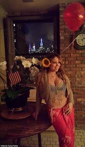 Mariah Carey Posts Revealing Twitter Snap At 2am Mariah Carey Mariah Pink Sarong