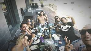 No entanto, enquanto esse segredo não é desvendado, outros vão sendo revelados. David Carreira E Carolina Carvalho Escondem Namoro Mas Sao Tramados Pelos Amigos