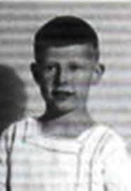 Herr Franz Jung Went To The Bookshelves