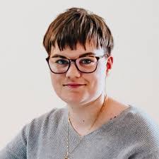 Jennifer Sebring's Instagram, Twitter & Facebook