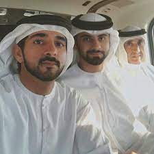 وشغل الشيخ حمدان، شقيق الشيخ محمد بن راشد، نائب رئيس الإمارات رئيس الوزراء حاكم دبي، خلال مسيرته العديد من المناصب المهمة في وتسلم الشيخ حمدان بن راشد رئاسة بلدية دبي مباشرة بعد تخرجه في منتصف الستينات، وبقي في هذا المنصب حتى بعد تكليفه. Ø³Ù…Ùˆ Ø§Ù„Ø´ÙŠØ® Ø­Ù…Ø¯Ø§Ù† Ø¨Ù† Ù…Ø­Ù…Ø¯ Ø¨Ù† Ø±Ø§Ø´Ø¯ Ø¢Ù„ Ù…ÙƒØªÙˆÙ… ÙˆÙ„ÙŠ Ø¹Ù‡Ø¯ Ø¯Ø¨ÙŠ Ù…Ø¹ Ø£Ø®ÙŠÙ‡ Ø³Ù…Ùˆ Ø§Ù„Ø´ÙŠØ® Ù…Ù†ØµÙˆØ± Ø¨Ù† Ù…Ø­Ù…Ø¯ Ø¨Ù† Ø±Ø§Ø´Ø¯ Ø¢Ù„ Ù…ÙƒØªÙˆÙ… ÙˆØ®Ø§Ù„Ù‡ Ø§Ù„Ø´ÙŠØ® Ø³Ø¹ÙŠØ¯ Ø¨Ù† My Prince Charming My