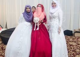 .dinner, baju dinner muslimah, gambar fesyen baju dinner, tema baju dinner black and white, baju dinner merah hitam, baju dinner bertemakan garden ideas, baju dinner murah, kedai sewa baju. Sewa Gaun Pengantin Muslimah Pengantin Com My