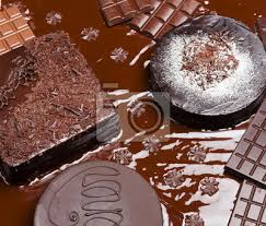 Stillleben Von Schokolade Mit Wiener Kuchen Und Schokolade Kuchen Fototapete Fototapeten Innenraume Schokoladenkuchen Zartbitter Schokolade Myloview De