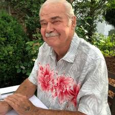 Greg Stanis's Instagram, Twitter & Facebook