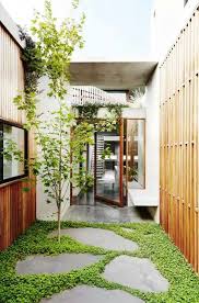 1 Best 45 Best Side Yard Garden Design Ideas Get Inspired To Transform An Unused Side Yard Courtyard Gardens Design Small Courtyard Gardens Courtyard Design