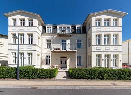 Genießen sie ihren urlaub in unseren apartments, ferienwohnungen und zimmern im haus adelaide in ahlbeck auf der wunderschönen ostseeinsel usedom. Top Ferienwohnungen In Der Villa Quisiana Fur 6 Personen Ostseebad Ahlbeck