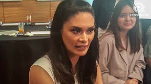 Megan young v/s pia wurtzbach. Missnews Pia Wurtzbach Leads Benefit Gala The Universe Gives Back