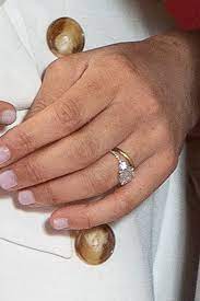 Meghan Markle Just Made Some Major Changes To The Engagement Ring Prince Harry Gave Her Royal Engagement Rings Meghan Markle Engagement Ring Meghan Markle Wedding Ring