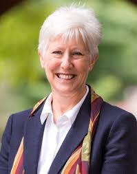 Laura Jolly's Instagram, Twitter & Facebook