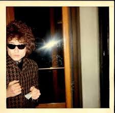 All I Can Do Is Be Me Whoever That Is All I Can Do Is Be Me Whoever That Is Bob Dylan Sunglasses Bob Dylan Dylan Bob