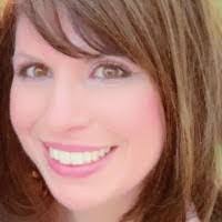 Lisa Cercone's Instagram, Twitter & Facebook