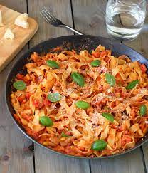 Spicy Chorizo And Red Pepper Pasta Slice Of Kitchen Life Recipe Pasta Recipes Red Pepper Pasta Pepper Pasta