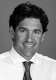 Desiree Hoff's Instagram, Twitter & Facebook