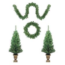 Produkte aus der ganzen welt. Northlight 5 Piece Pre Lit Artificial Spruce Xmas Trees Wreath And Garland Set Clear Li The Home Depot Canada