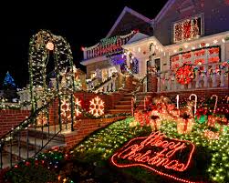 Vecinos De Texas Compiten Por La Mejor Decoracion Con Luces Navidenas En Casa Hispanic Post