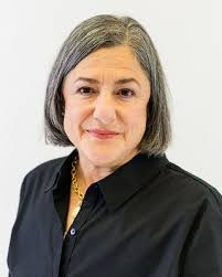 Elisa Kessler's Instagram, Twitter & Facebook