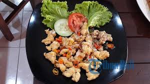 Menu cumi basah rumahan berikutnya yang tidak kalah lezatnya, yaitu cumi asin cabe ijo. Tips Memasak Cumi Asin Agar Tidak Alot Dan Empuk Saat Dimakan Tribun Bali