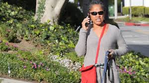 Doria ragland was in a relationship with the lighting director, thomas markle. Tolle Figur So Trainiert Ist Meghans Mutter Doria Ragland Promiflash De